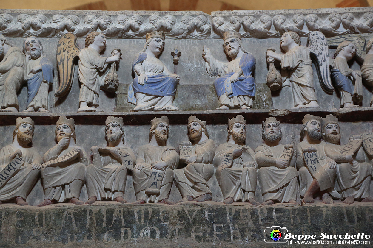 VBS_7344 - Abbazia di Vezzolano - Presepe artistico di Anna Rosa Nicola.jpg